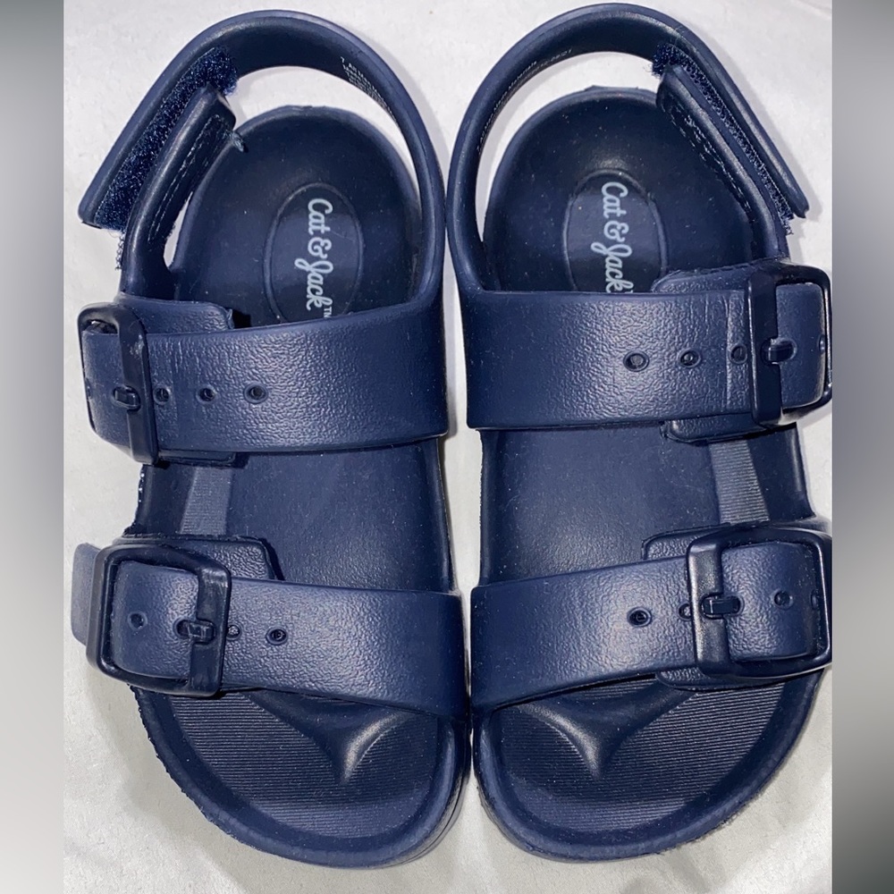 Cat and Jack sandals size 7